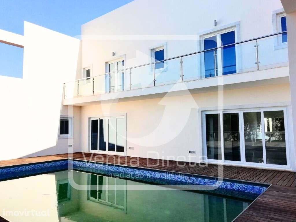 Moradia de luxo T4 com piscina no Belas Clube de Campo, em Sintra. - Grande imagem: 4/28