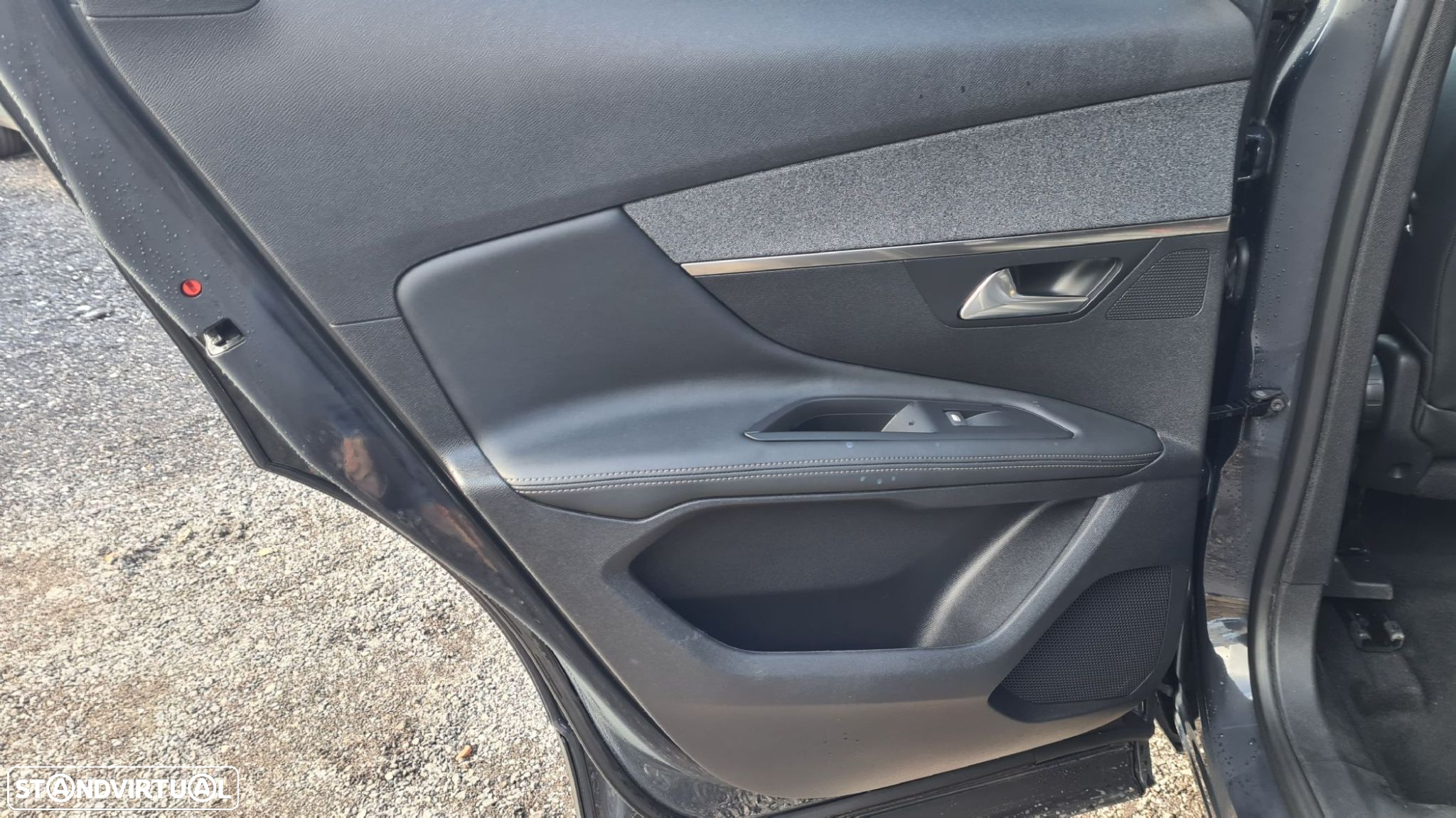 Peugeot 3008 1.5 BlueHDi Allure EAT8 - 34