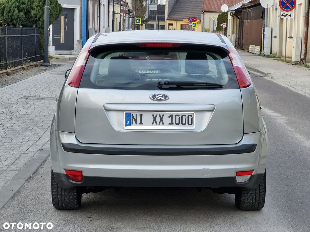 Ford Focus 1.6 16V Style - 6