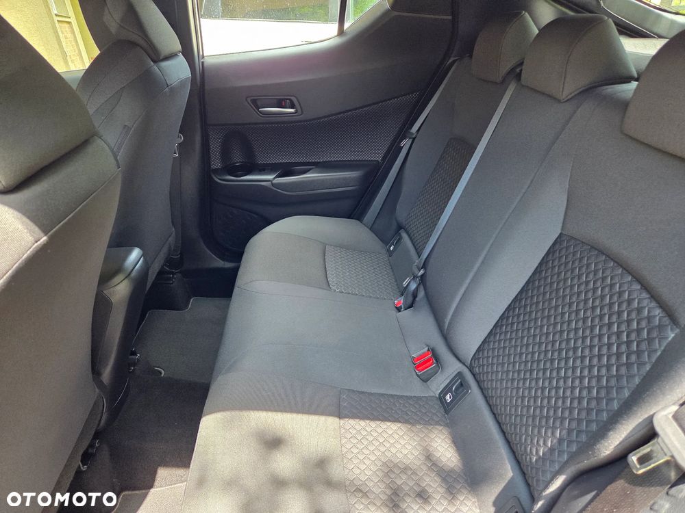 Toyota C-HR Hybrid Business-Edition - 22