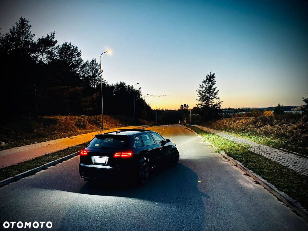 Audi A3 Sportback 3.2 quattro (DSG) S tronic S line Sportpaket plus - 4