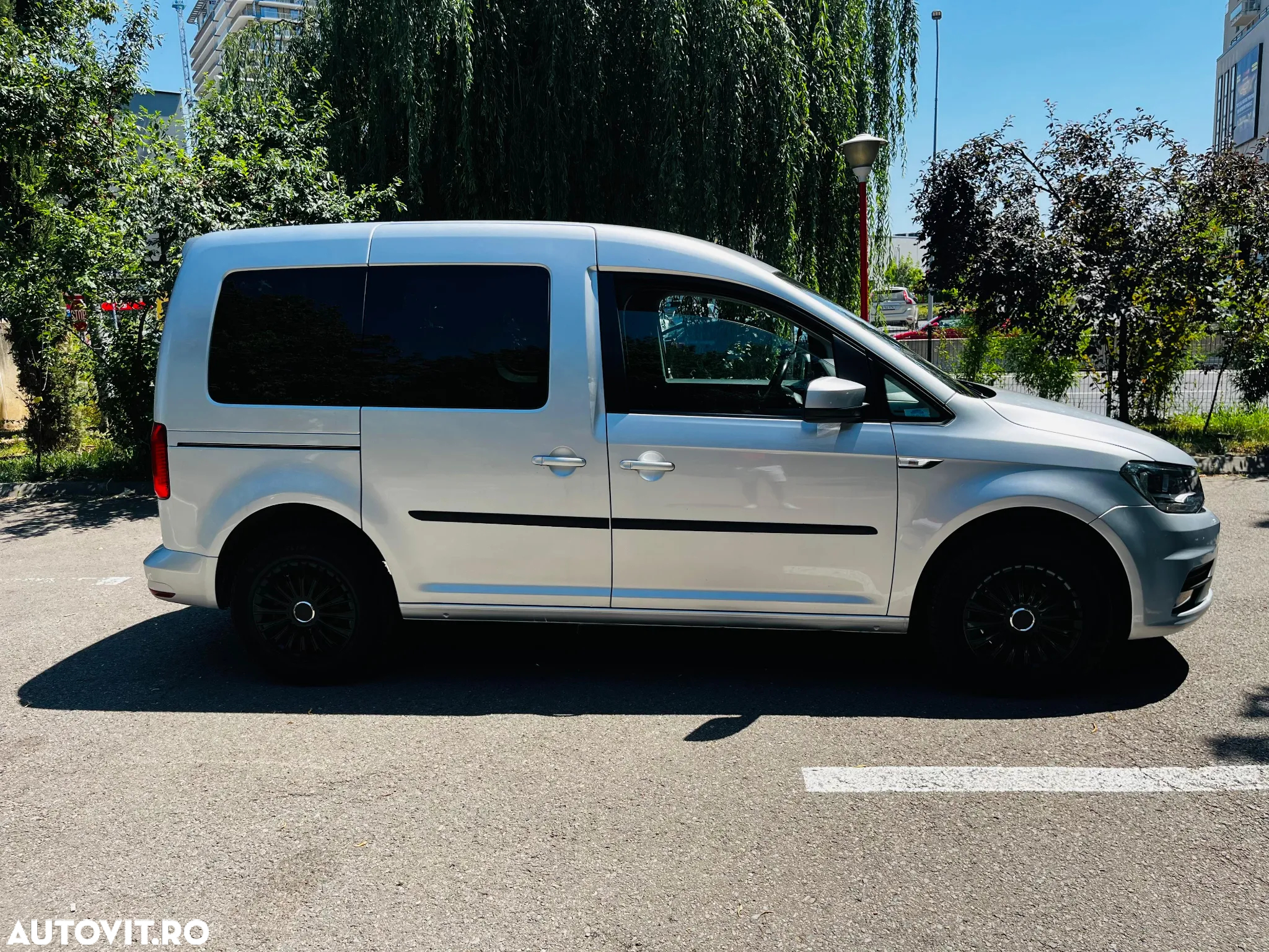 Volkswagen Caddy 2.0 TDI DSG - 2