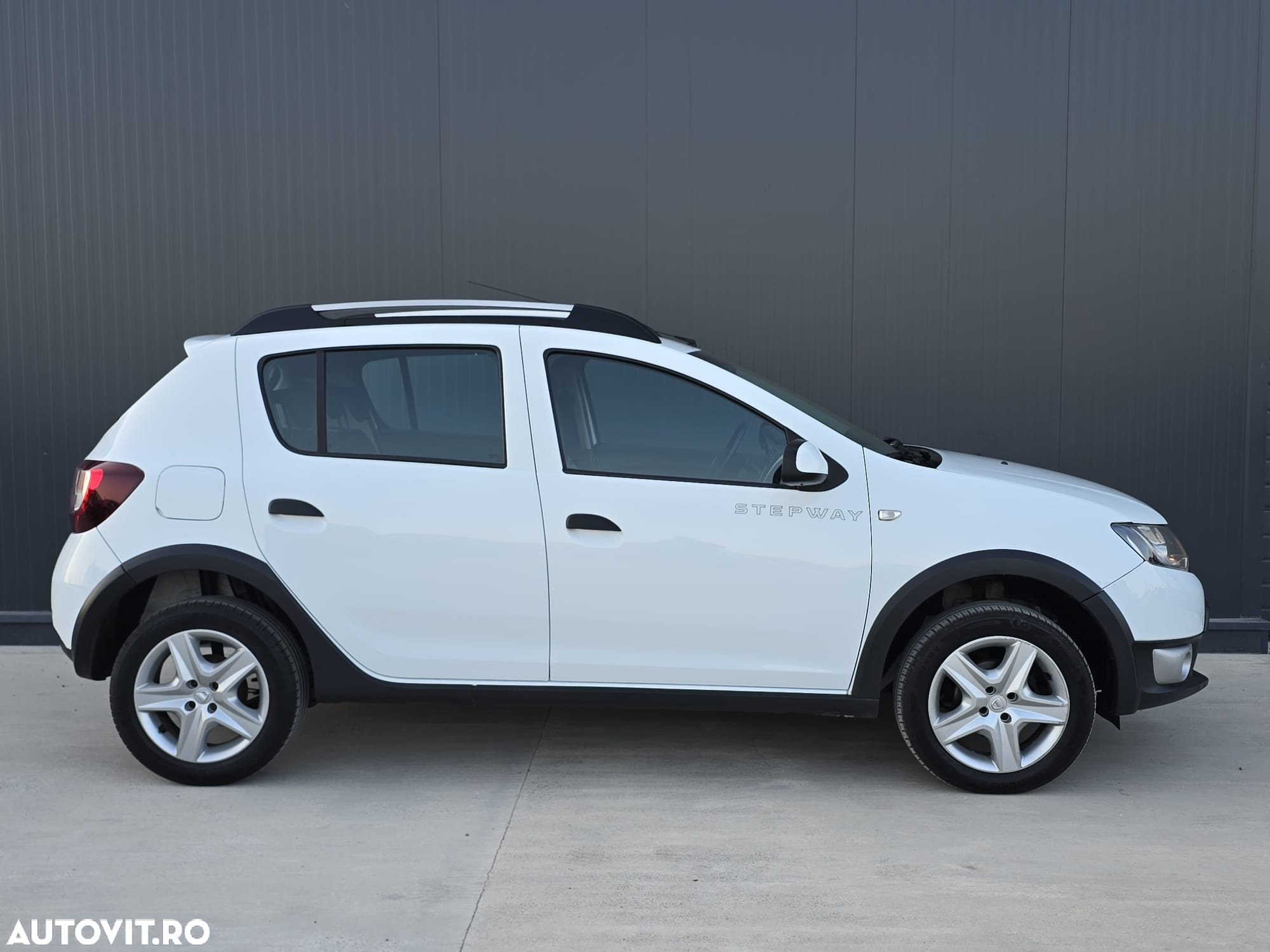 Dacia Sandero Stepway dCi 90 S&S Ambiance - 12