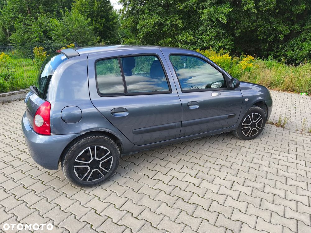 Renault Clio - 20