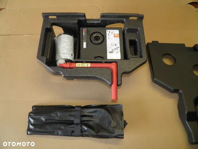 ZESTAW NAPRAWCZY KLUCZ LEWAREK POMPKA AUDI A4 B9 LIFT 2024r - 3