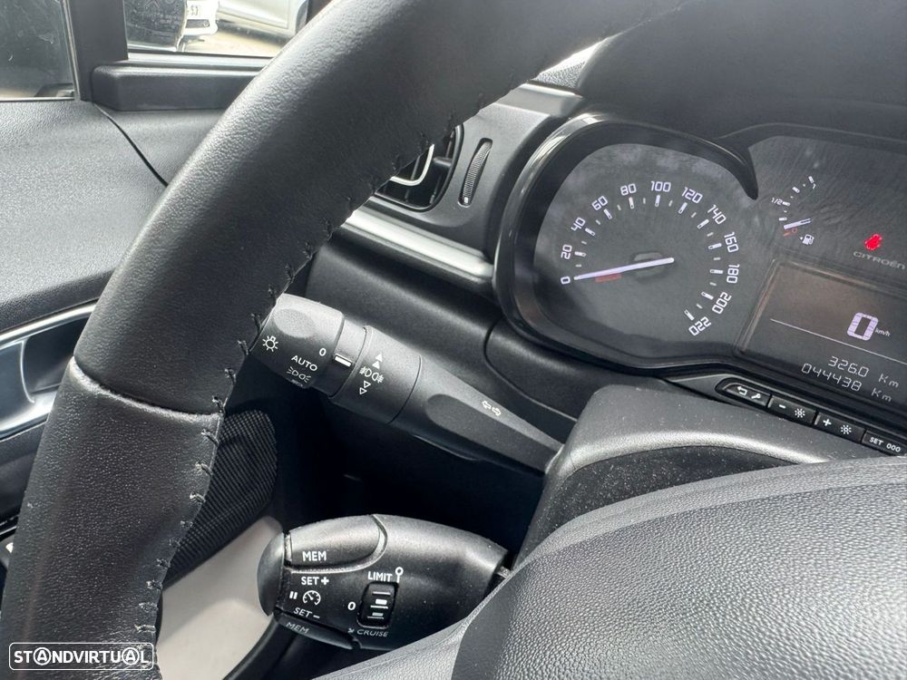 Citroën C3 1.2 PureTech Shine - 8