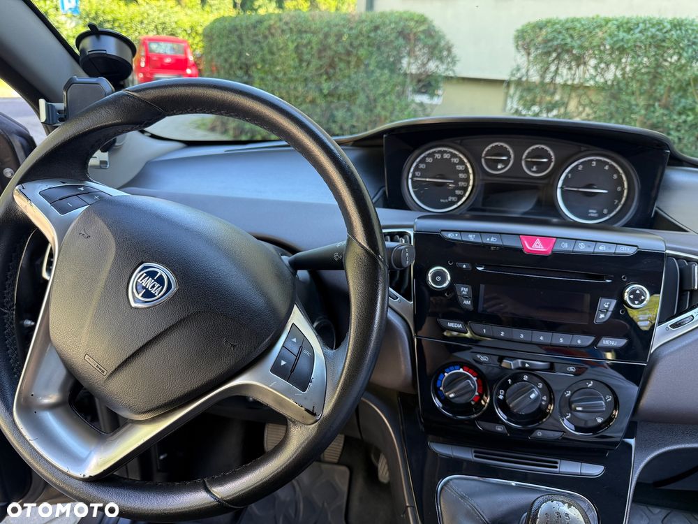 Lancia Ypsilon 1.2 8V Silver S&S - 18