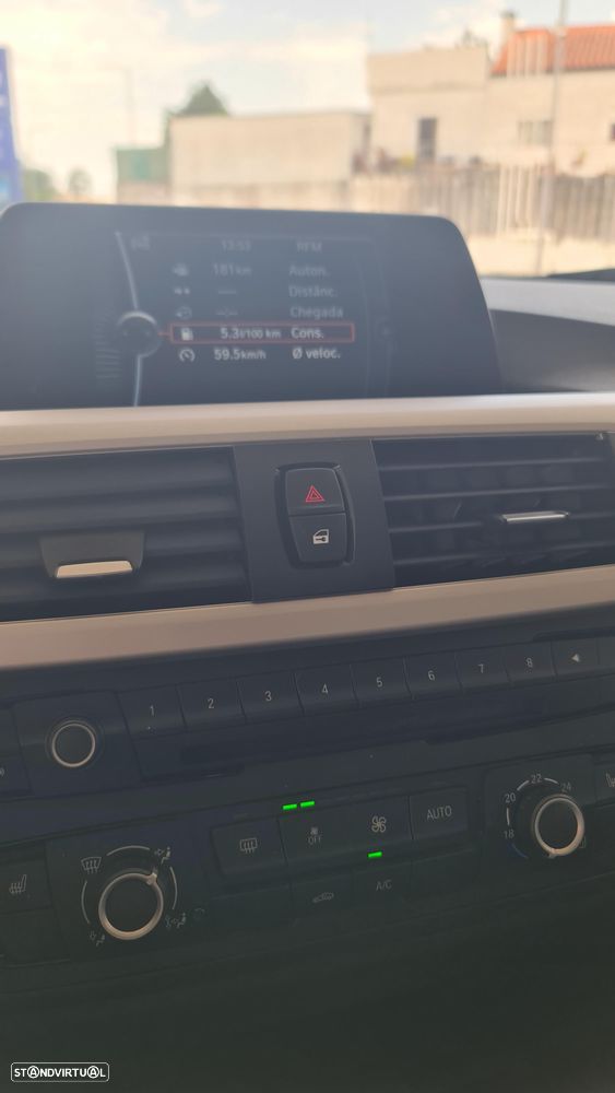 BMW 318 Gran Turismo d Sport Line - 13