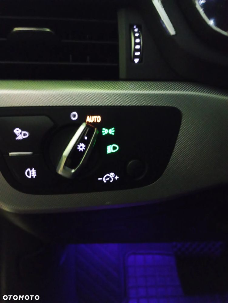 Audi A4 Avant 2.0 TDI DPF clean diesel multitronic S line Sportpaket - 9