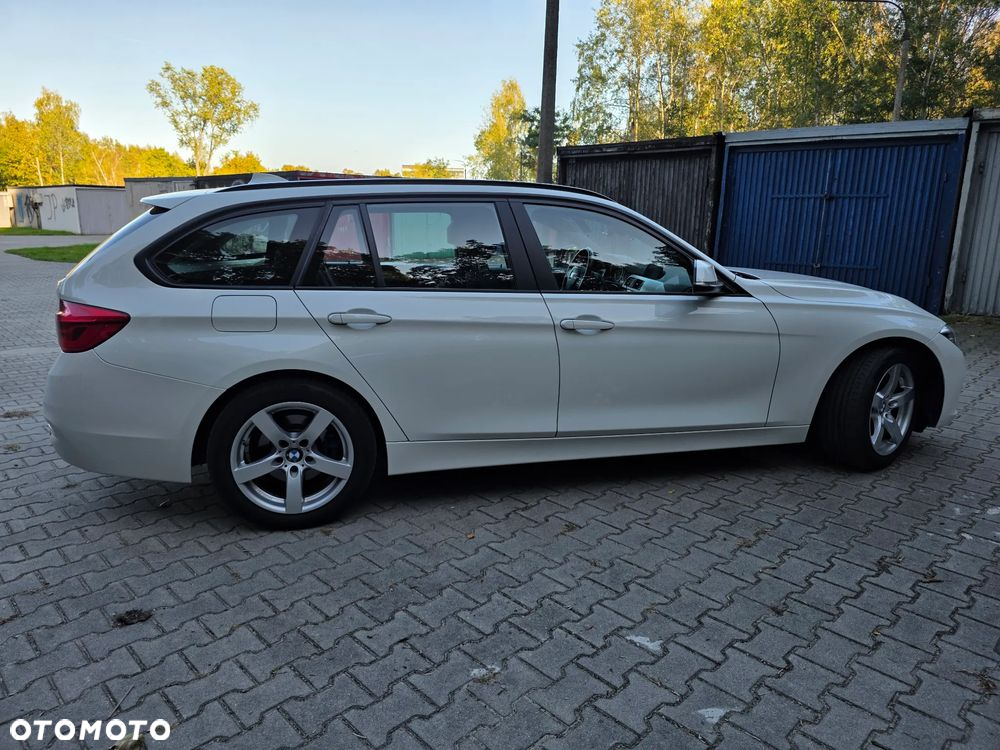 BMW Seria 3 318i Advantage - 4