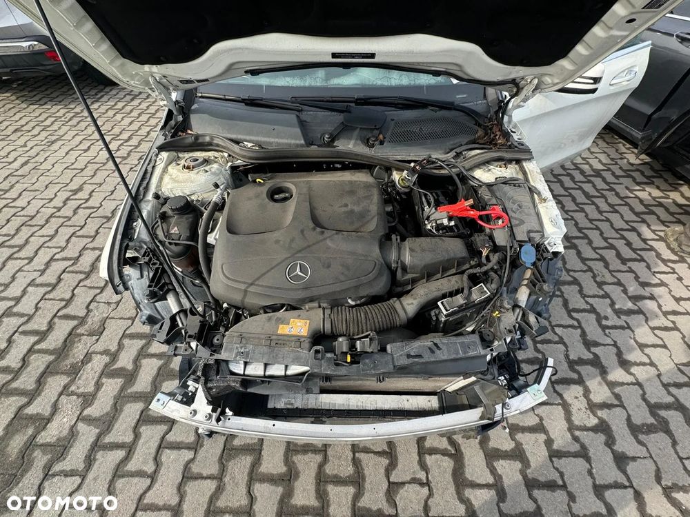 Mercedes-Benz CLA 250 7G-DCT - 21