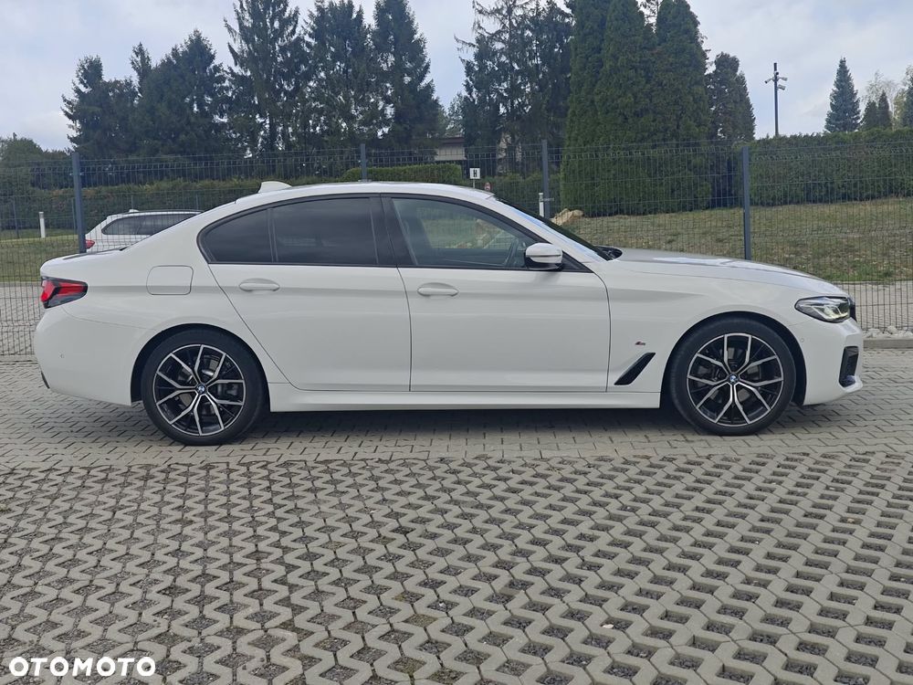 BMW Seria 5 520d xDrive M Sport sport - 2