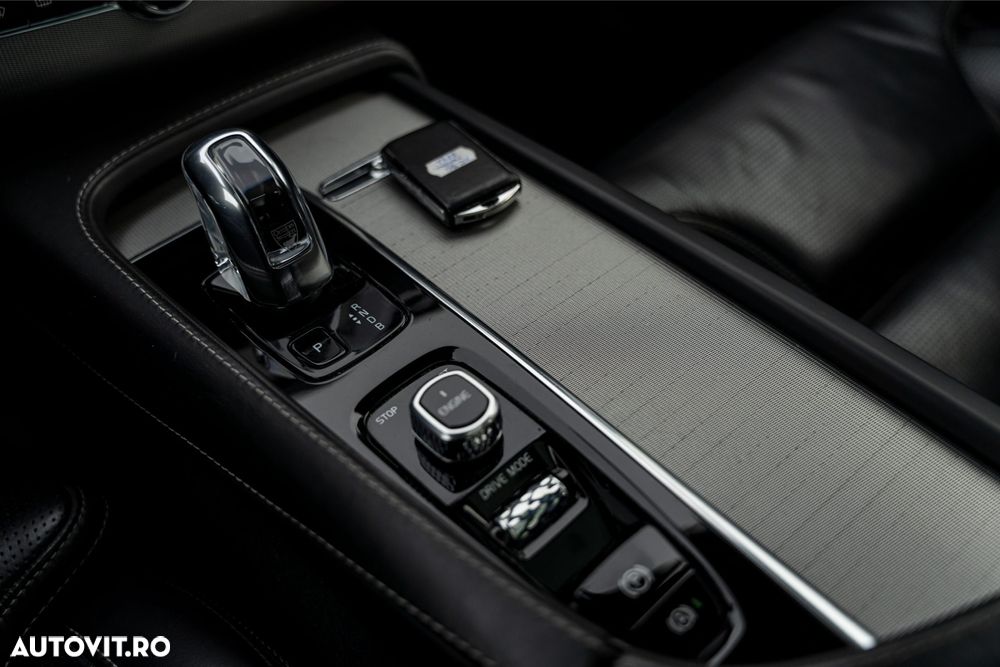 Volvo XC 90 T8 Twin Engine AWD Inscription - 27