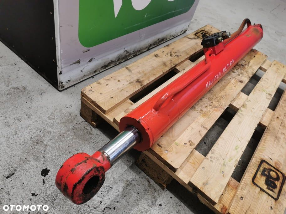 Manitou MLT 627 {Cylinder hydrauliczny unoszenia teleskopa} - 1