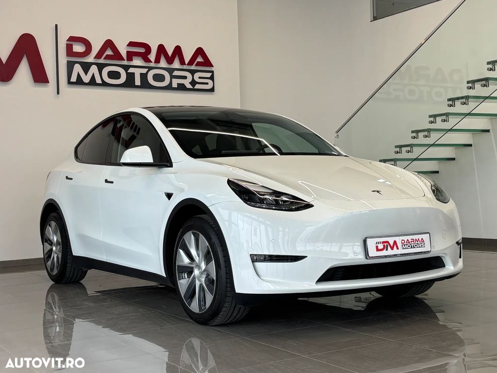 Tesla Model Y Long Range Dual Motor AWD - 3