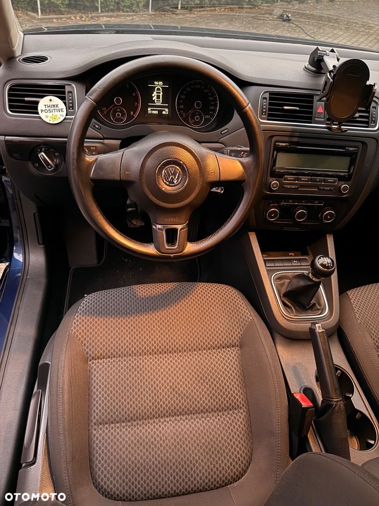 Volkswagen Jetta - 15