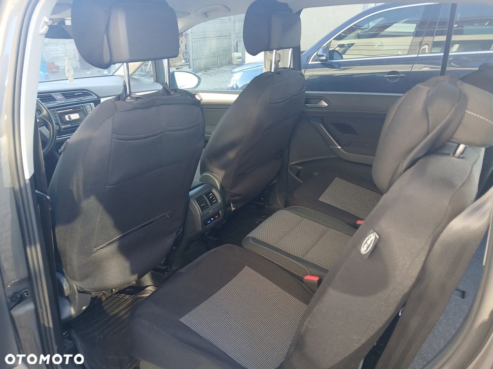 Volkswagen Touran 1.6 TDI SCR BlueMotion Technology Comfortline - 8