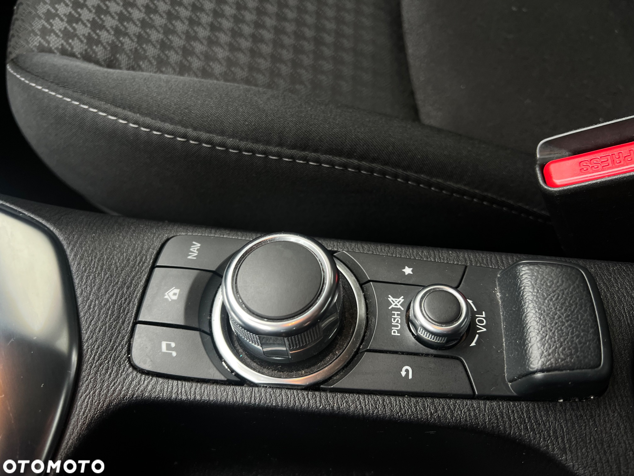 Mazda 2 SKYACTIV-G 90 KIZOKU - 26