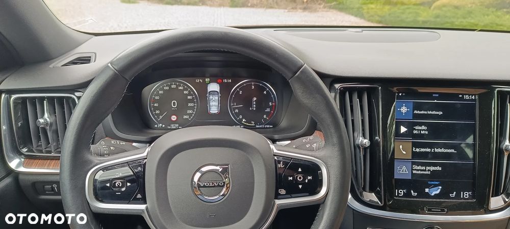 Volvo V60 Cross Country - 16