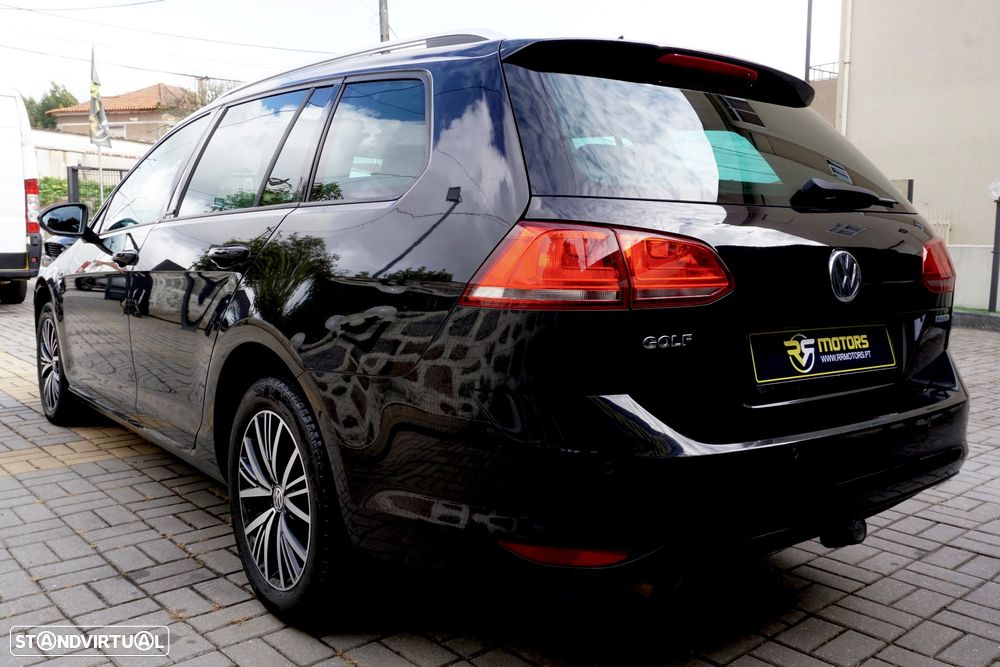 VW Golf 1.6 TDi Highline - 28