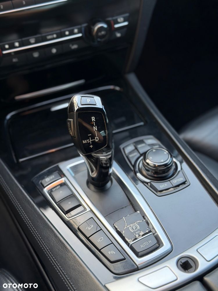 BMW Seria 7 - 30