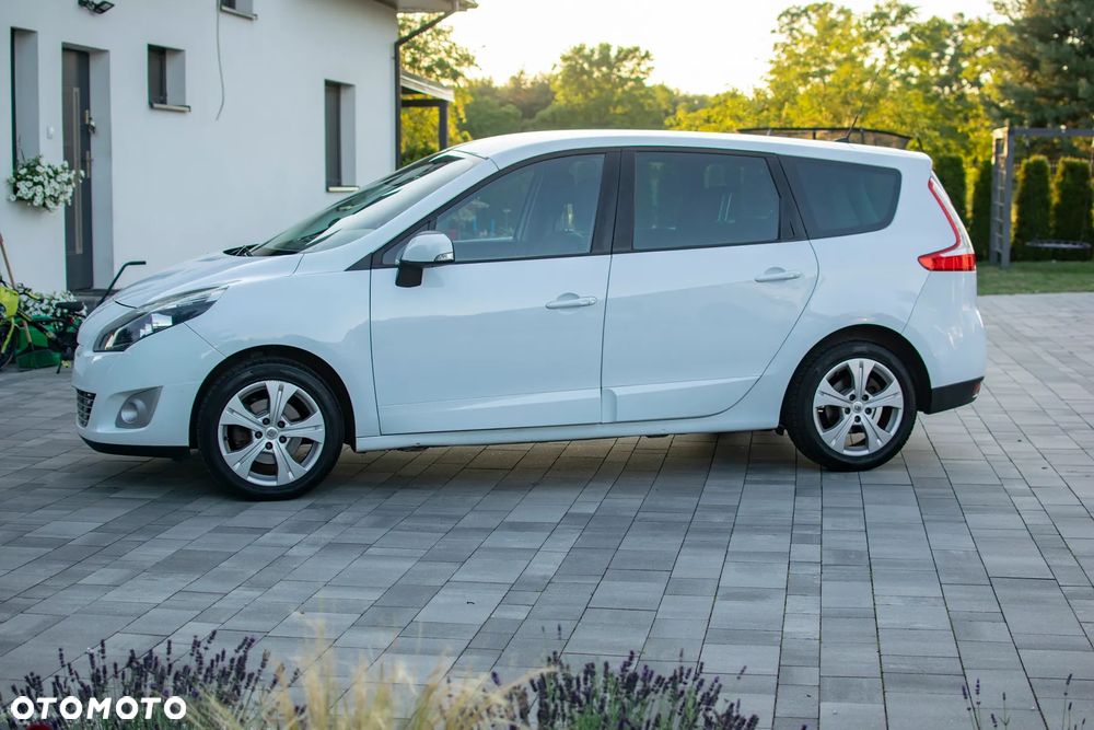 Renault Grand Scenic - 29