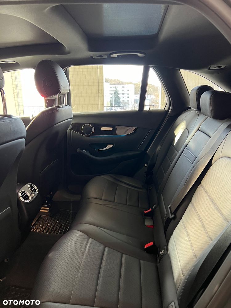 Mercedes-Benz GLC 300 4Matic 9G-TRONIC - 14