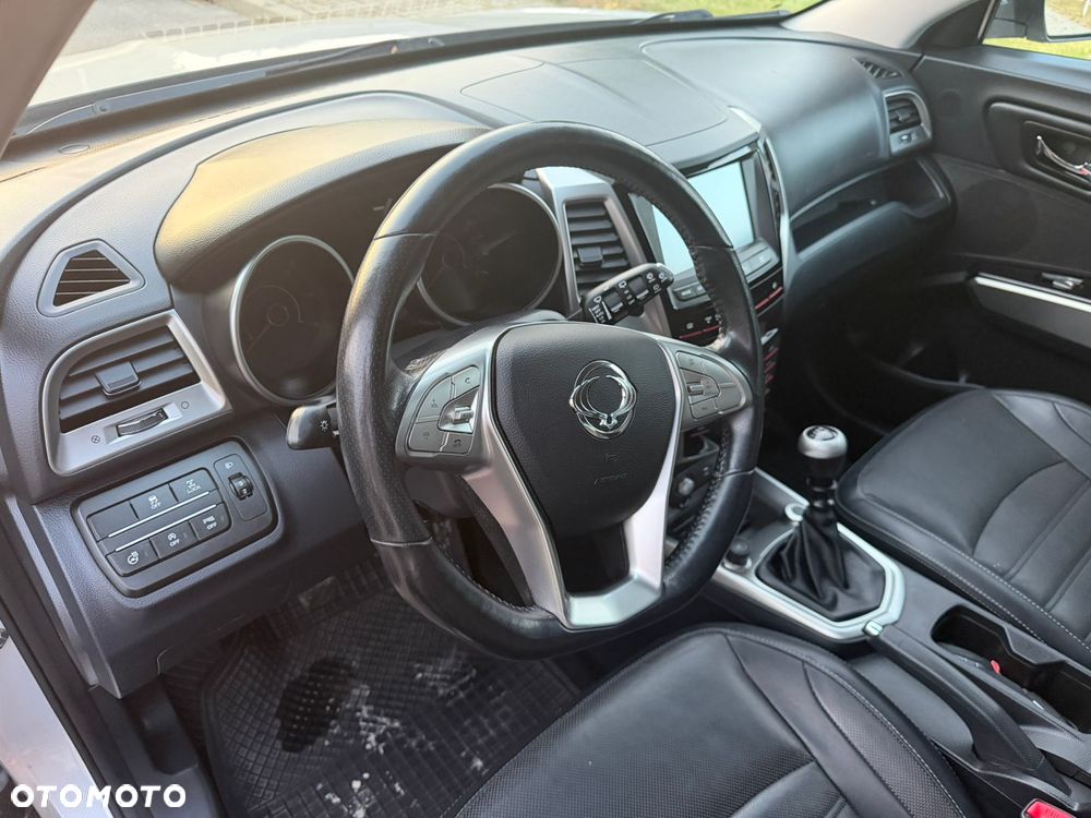 SsangYong/KGM Tivoli e-XDi 160 4WD Start/Stop Quartz - 4