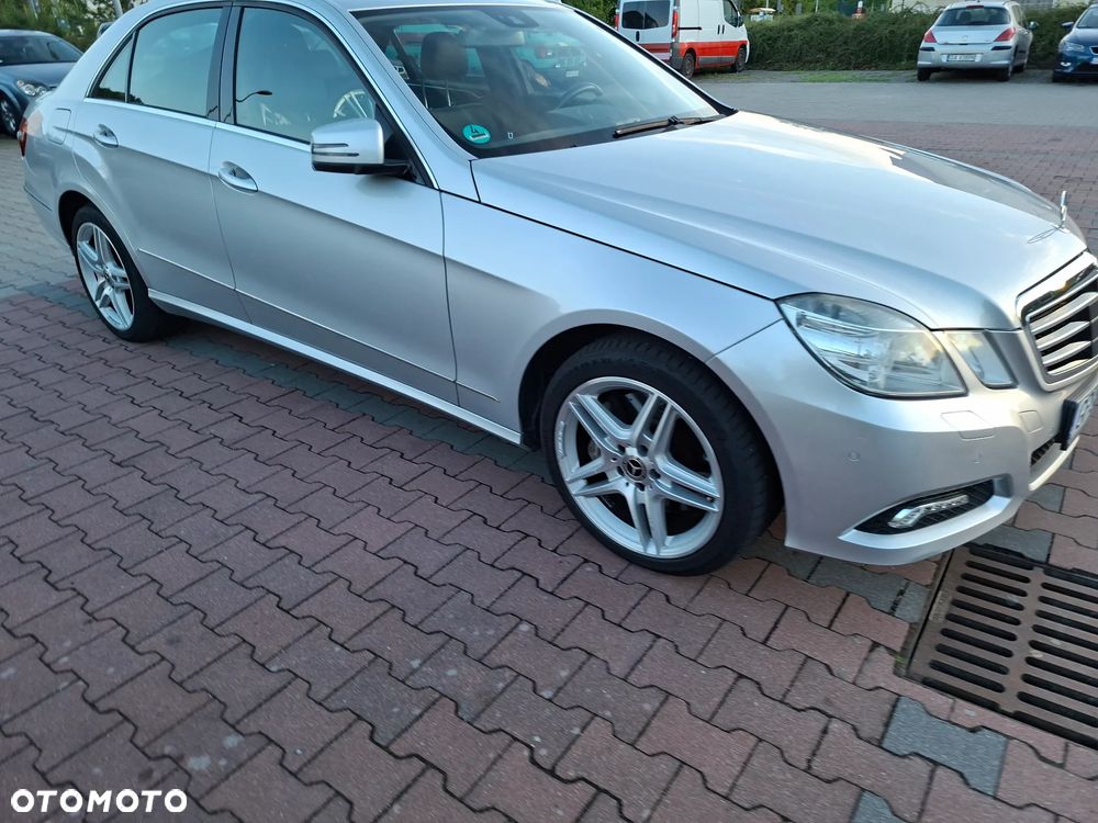 Mercedes-Benz Klasa E 500 7G-TRONIC Avantgarde - 14