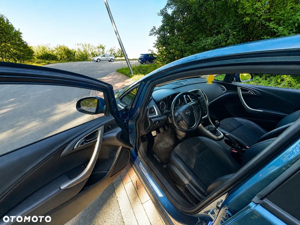 Opel Astra 1.7 CDTI Cosmo - 10