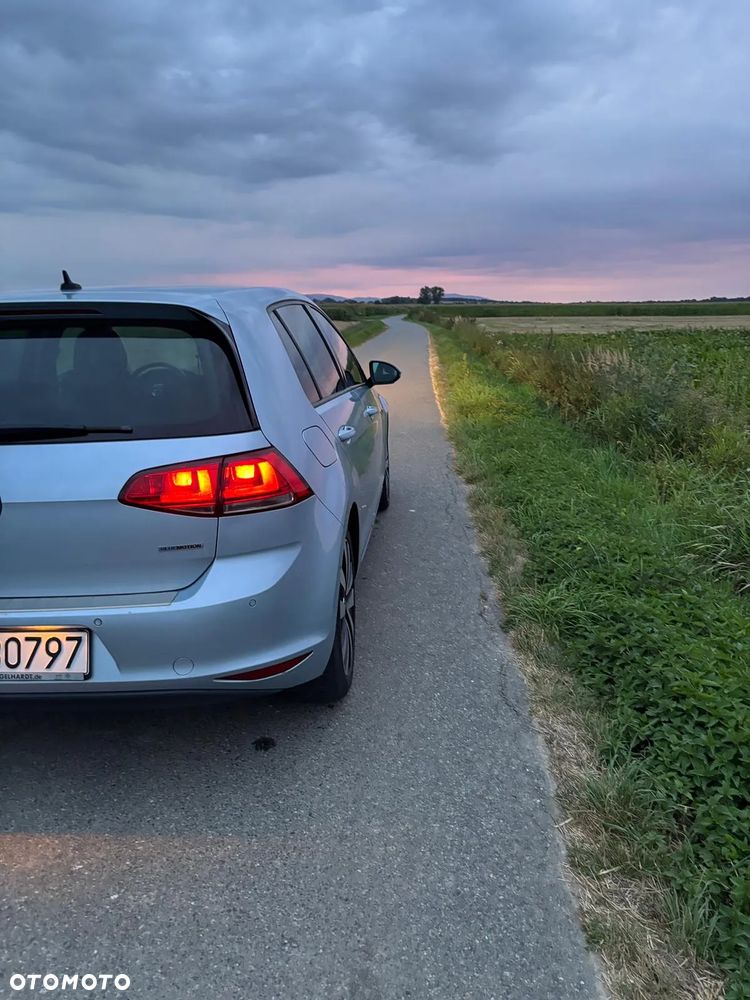Volkswagen Golf 1.6 TDI BlueMotion Comfortline - 7