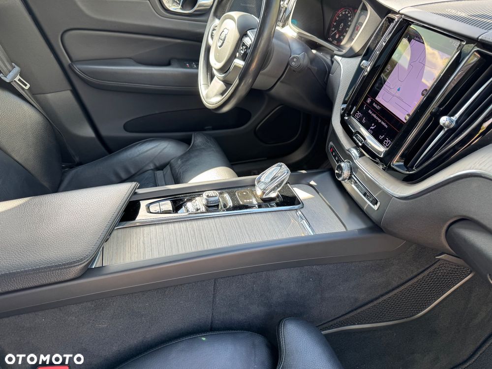 Volvo XC 60 B4 D Inscription - 25