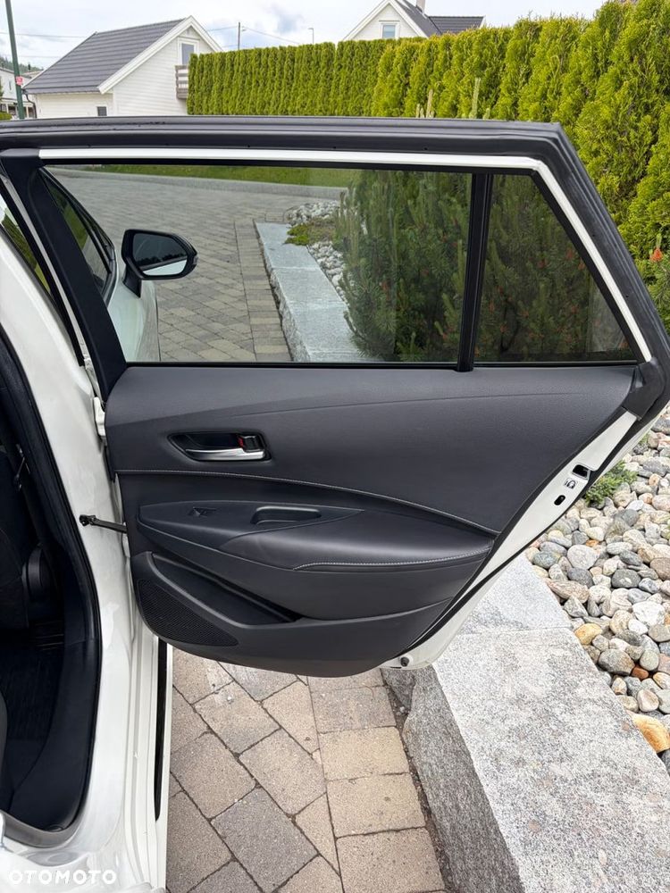 Toyota Corolla 1.8 Hybrid GR Sport - 12