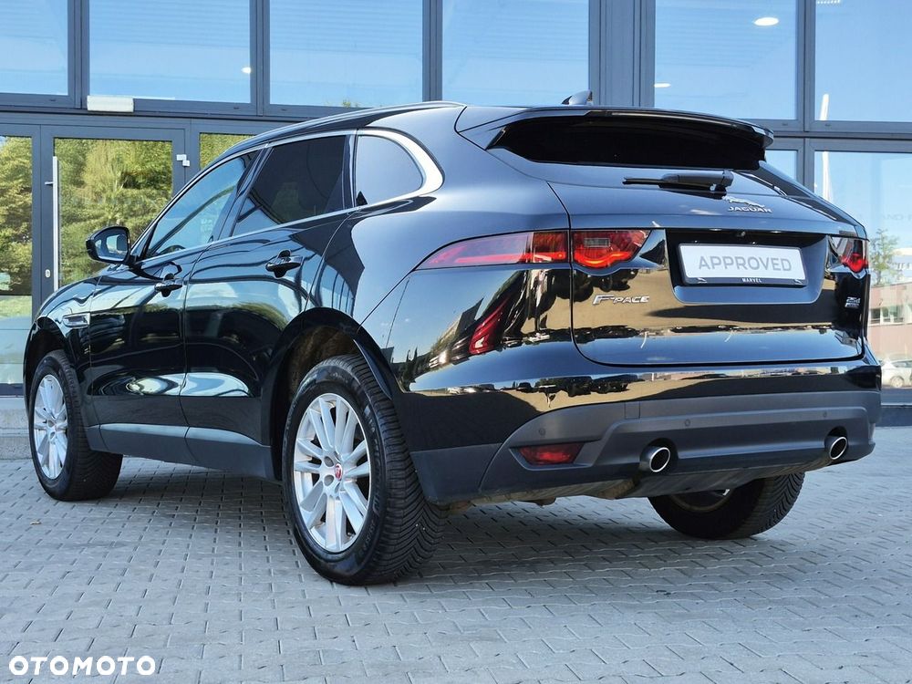 Jaguar F-Pace 25d AWD Prestige - 11