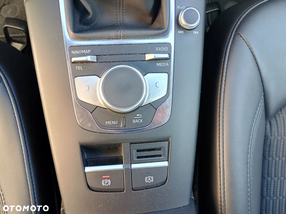 Audi A3 Sportback 1.0 TFSI - 11