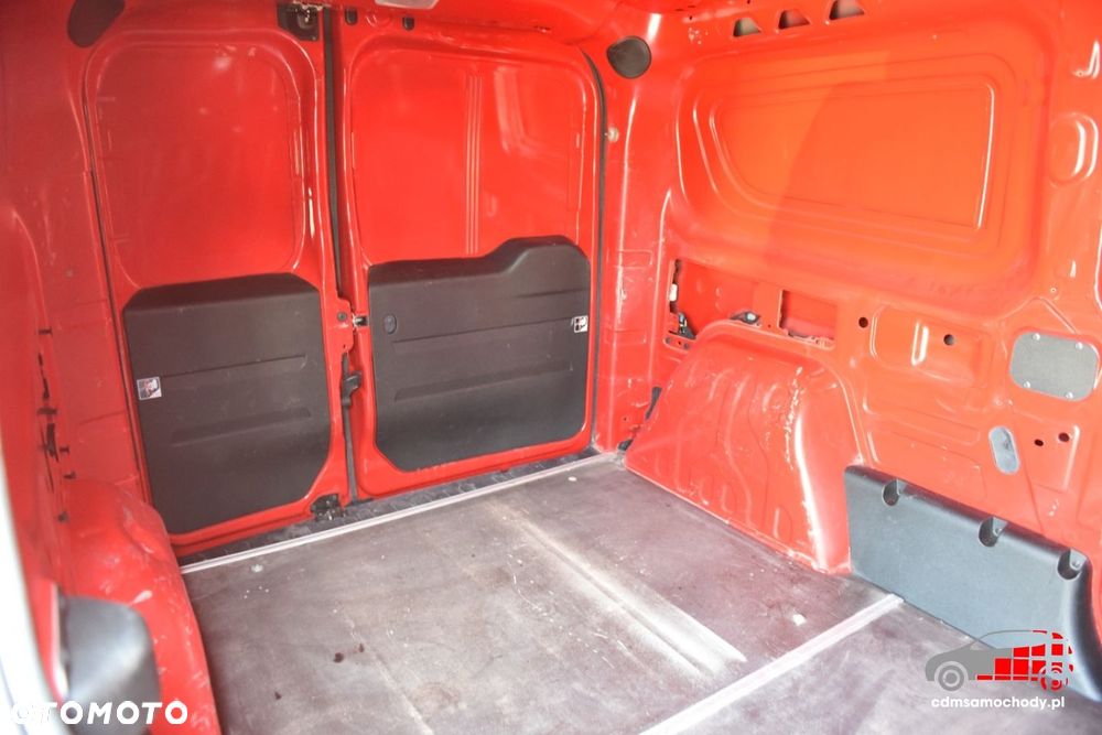 Opel COMBO - 19