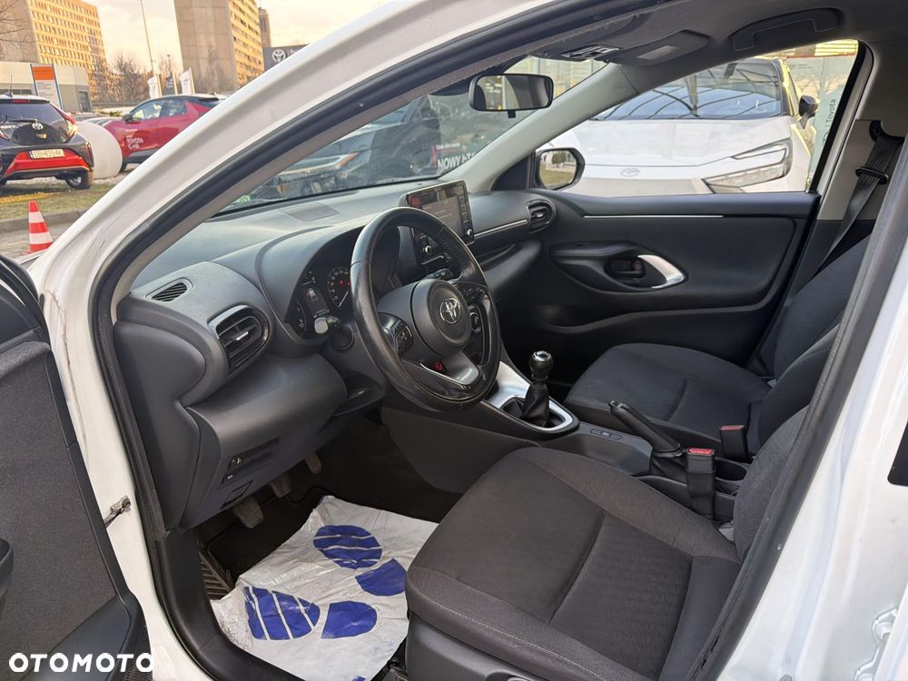 Toyota Yaris - 25