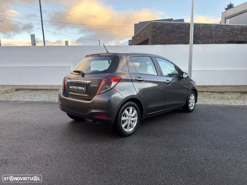 Toyota Yaris 1.4 D-4D Comfort 99g - 6