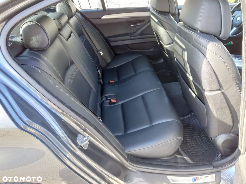 BMW Seria 5 535d Sport-Aut Modern Line - 14