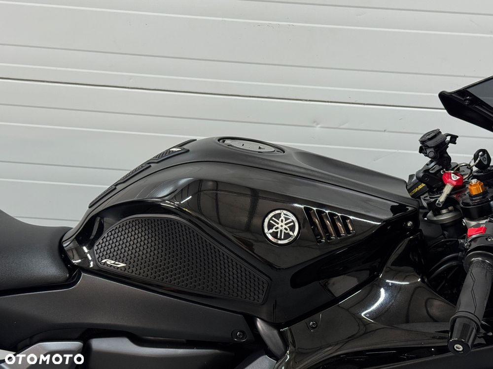 Yamaha R7 - 4