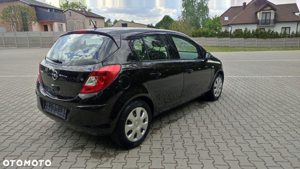 Opel Corsa 1.2 16V - 11