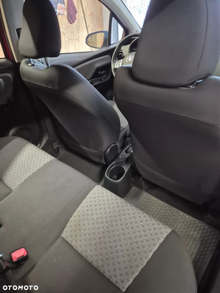 Toyota Yaris 1.33 Active - 9