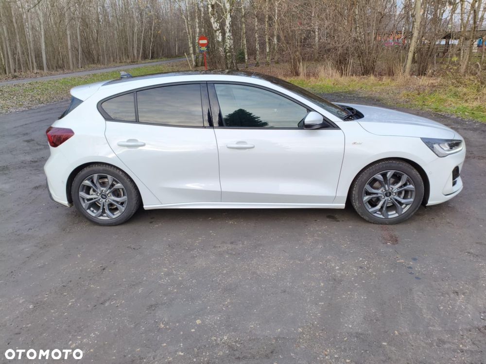 Ford Focus 1.5 EcoBlue STart-Stopp-System ST-LINE X - 5