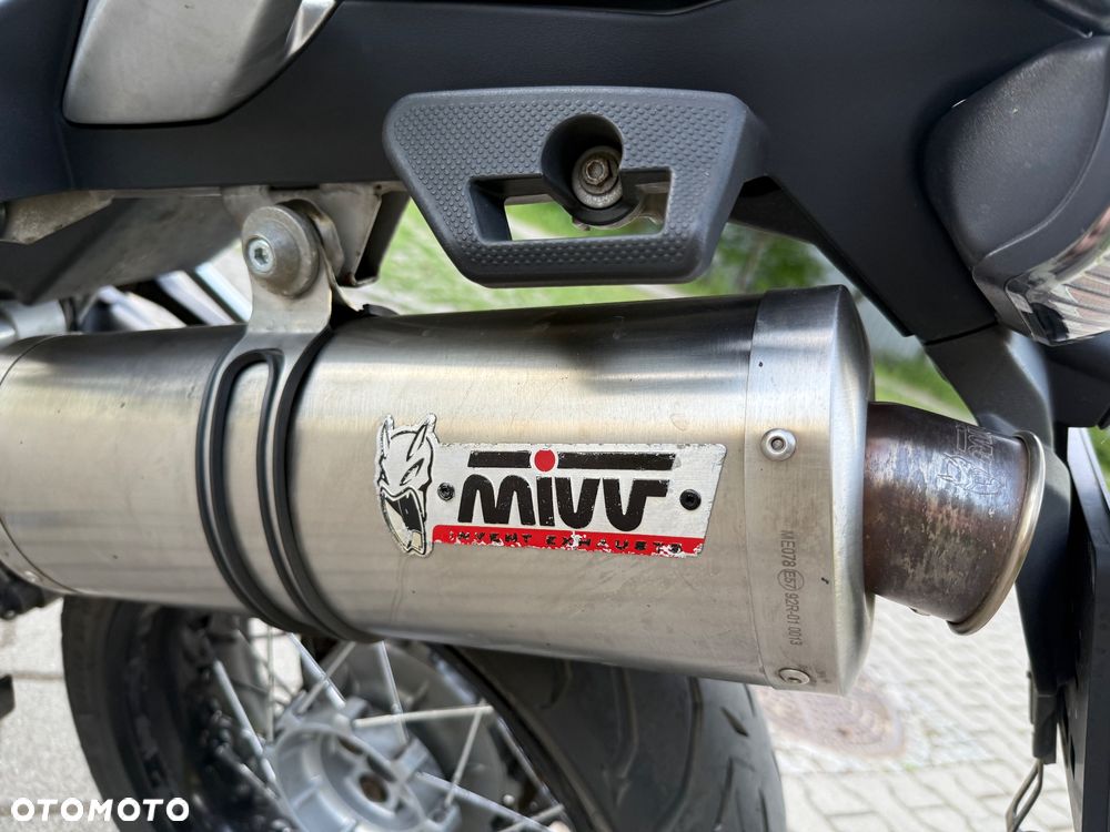 Moto Guzzi Stelvio - 10