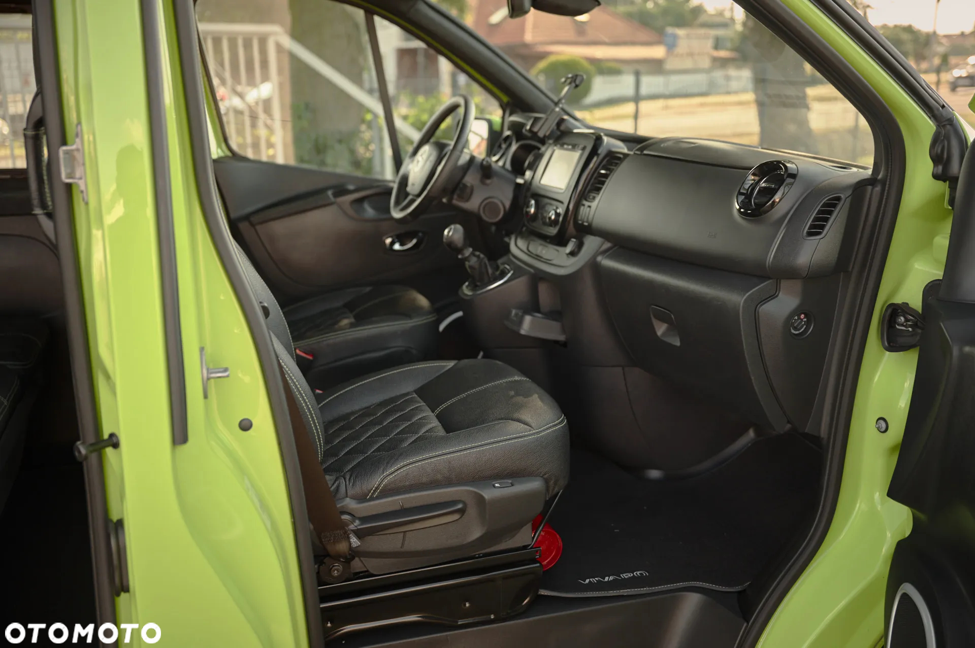 Opel Vivaro L2H1 2,9t Elegance Premium - 18