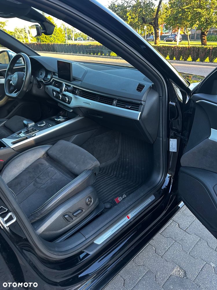 Audi S4 Limousine - 11