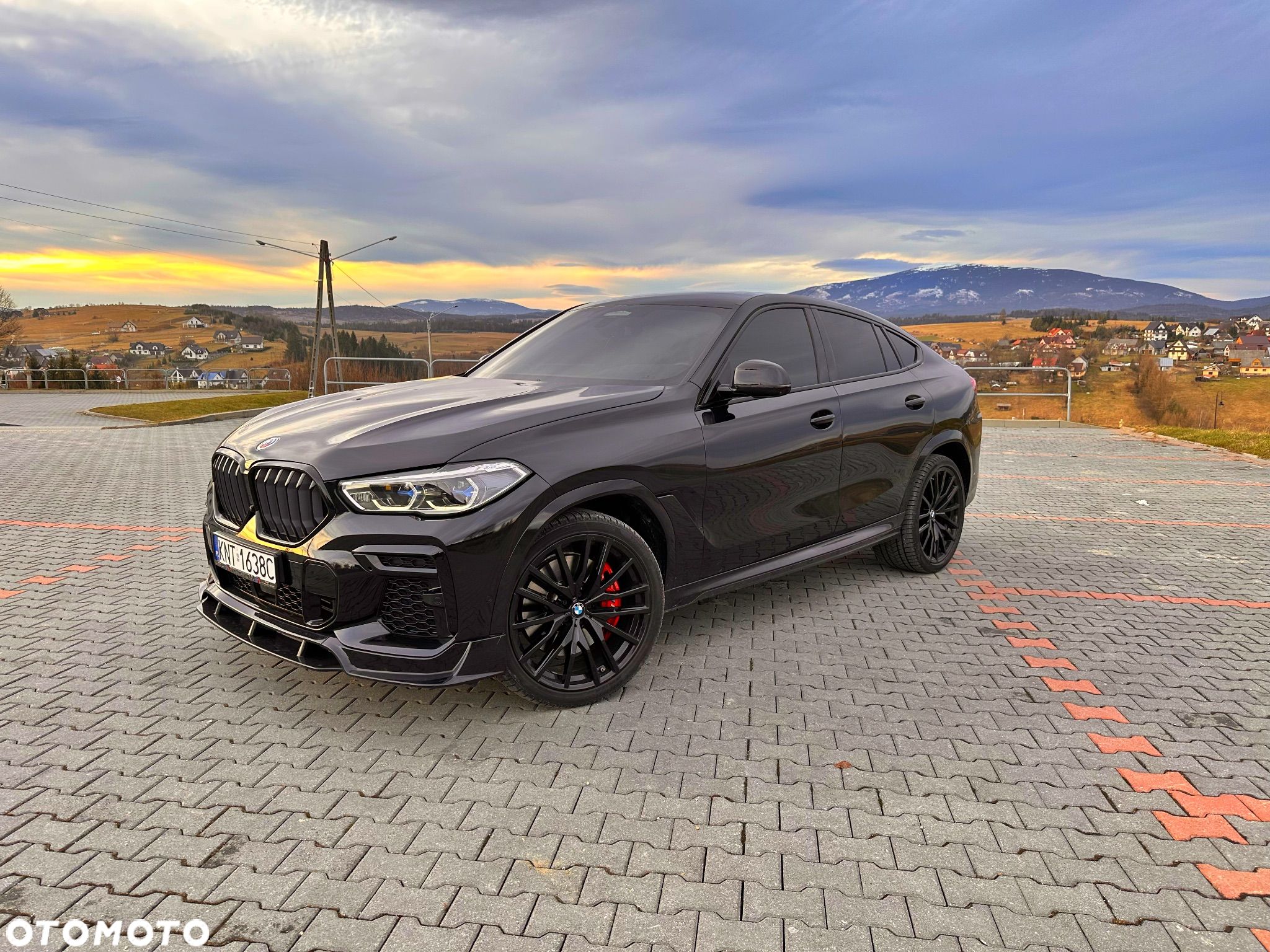 BMW X6 M50i - 1