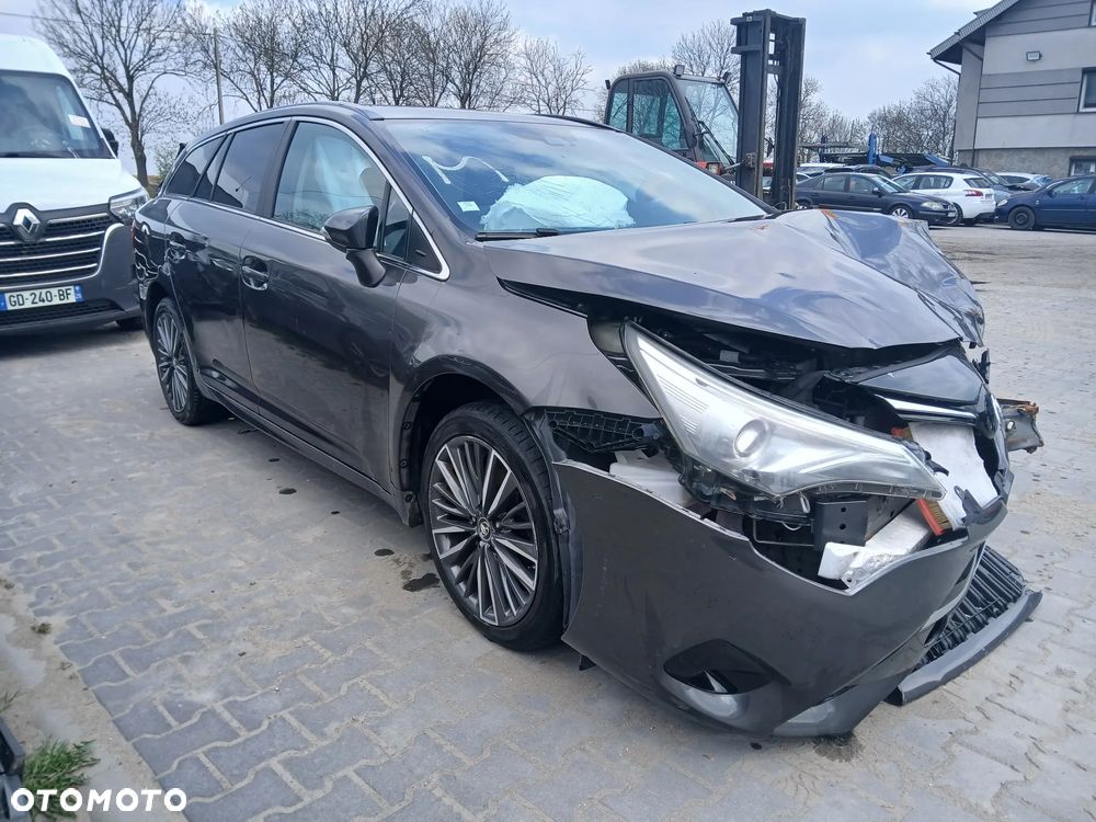 Toyota Avensis Touring Sports 2.0 D-4D Business Edition - 3