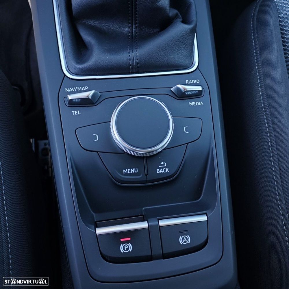 Audi Q2 1.0 TFSI Design - 17