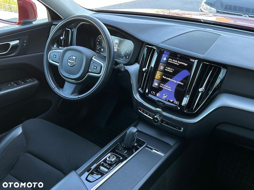 Volvo XC 60 B4 B Momentum - 16